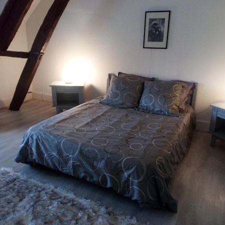 Maison Chaleureuse Et De Detente Avec Piscine Et Spa Chassemy Zewnętrze zdjęcie
