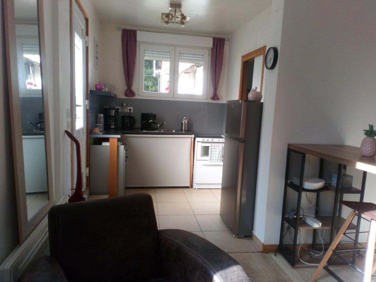 Maison Chaleureuse Et De Detente Avec Piscine Et Spa Chassemy Zewnętrze zdjęcie