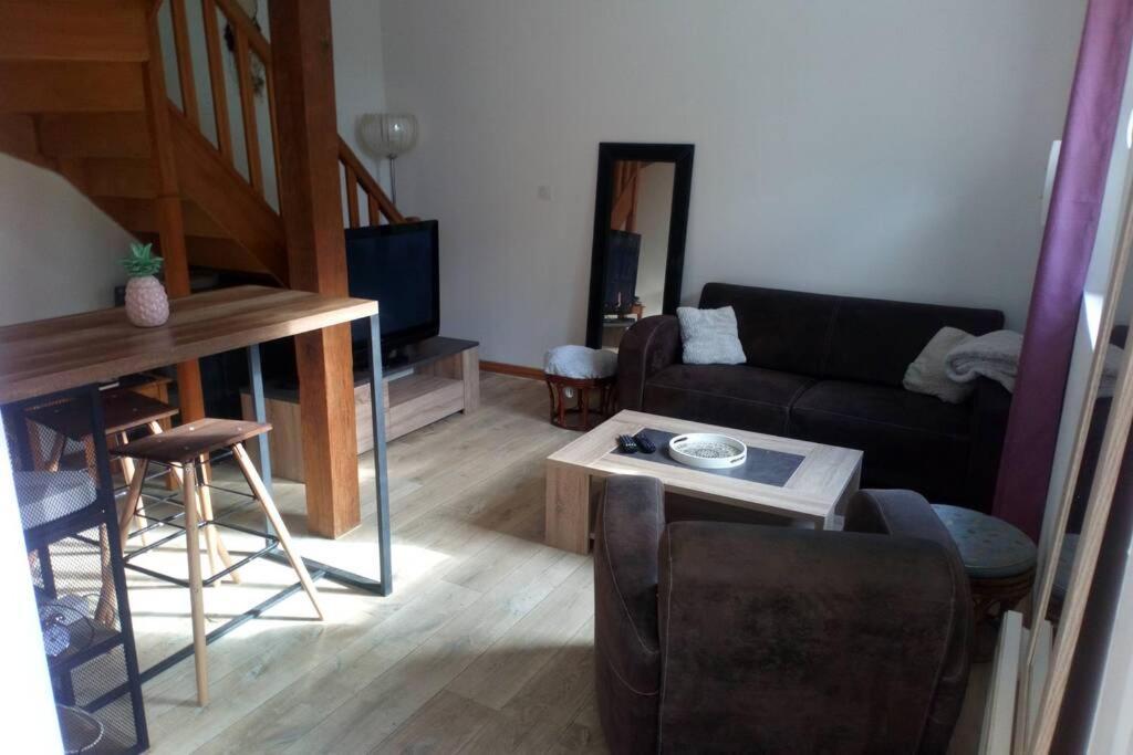 Maison Chaleureuse Et De Detente Avec Piscine Et Spa Chassemy Zewnętrze zdjęcie